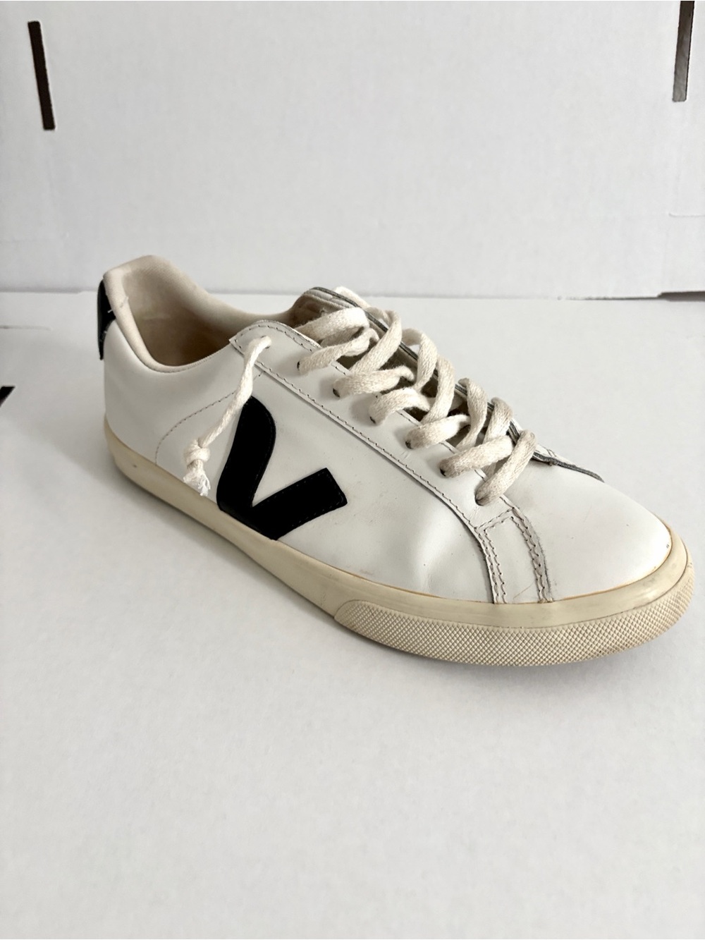 Veja Esplar Women’s US 8.5 White Black Leather Sneakers Low Top